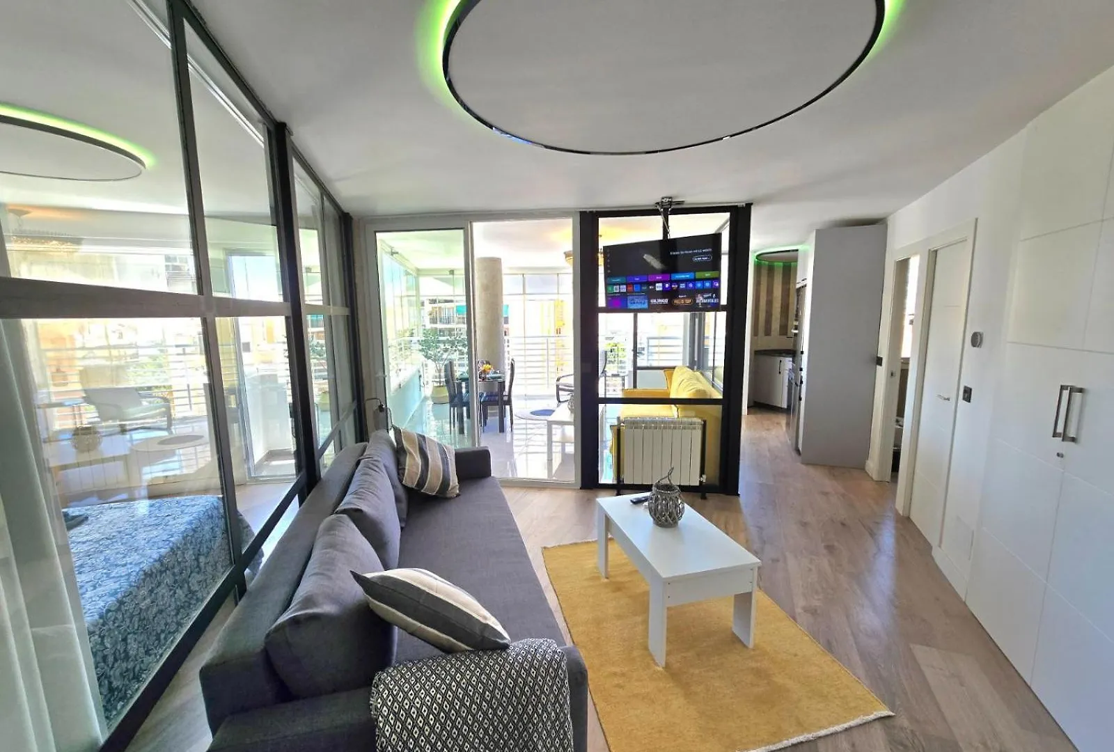 Crystal Elegance City Center Apartment With Seasonal Pool Torremolinos 0*,  Spain