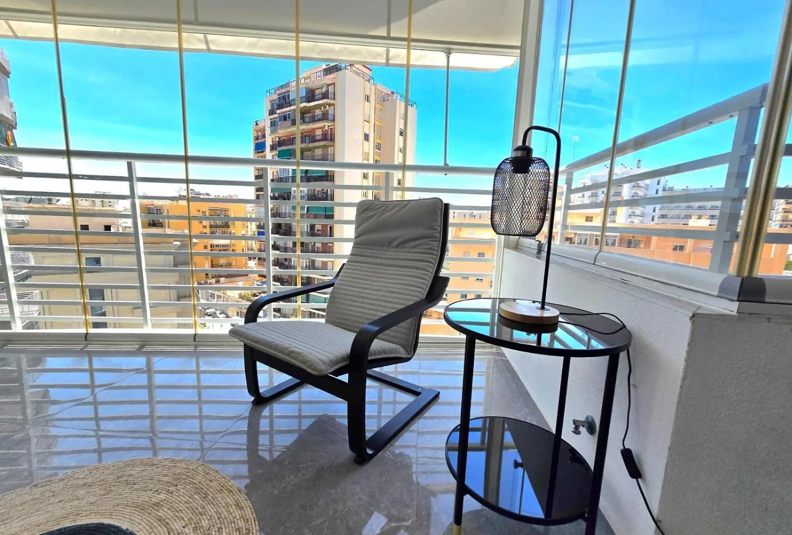 Crystal Elegance City Center Apartment With Seasonal Pool Torremolinos