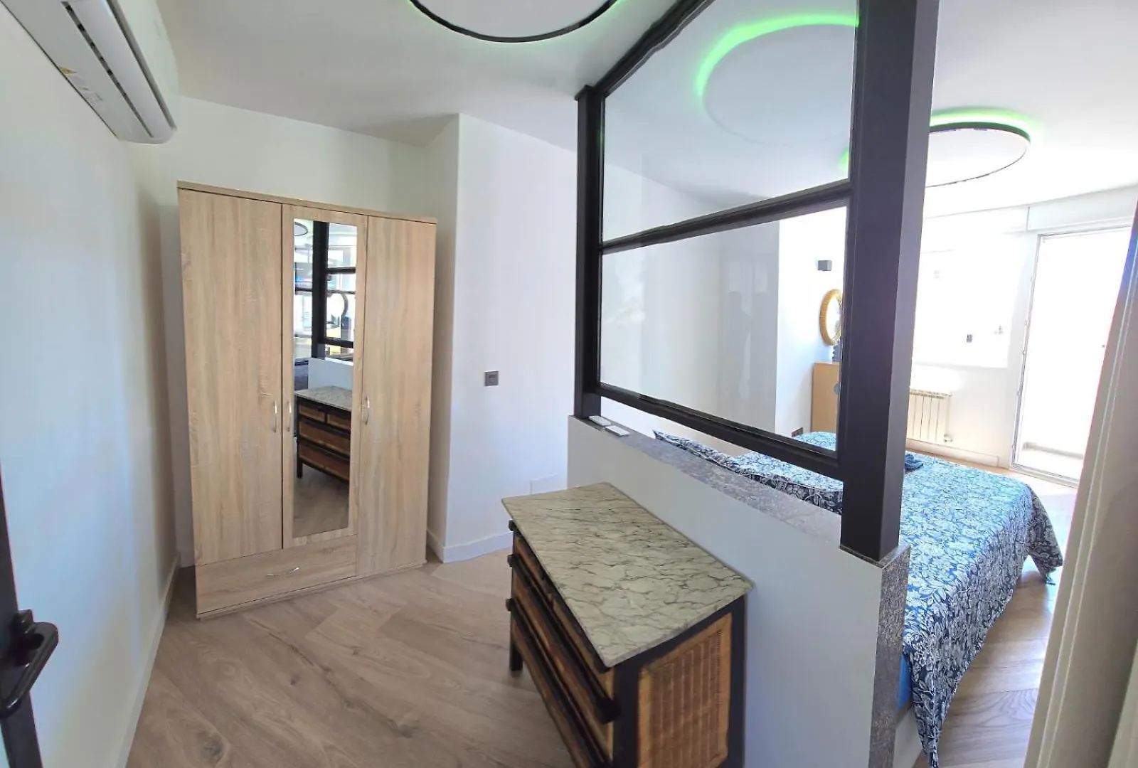 Crystal Elegance City Center Apartment With Seasonal Pool Torremolinos