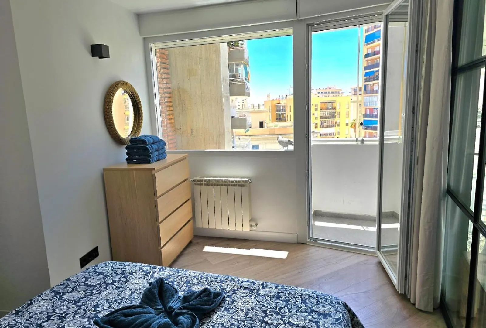 Crystal Elegance City Center Apartment With Seasonal Pool Torremolinos 0*,