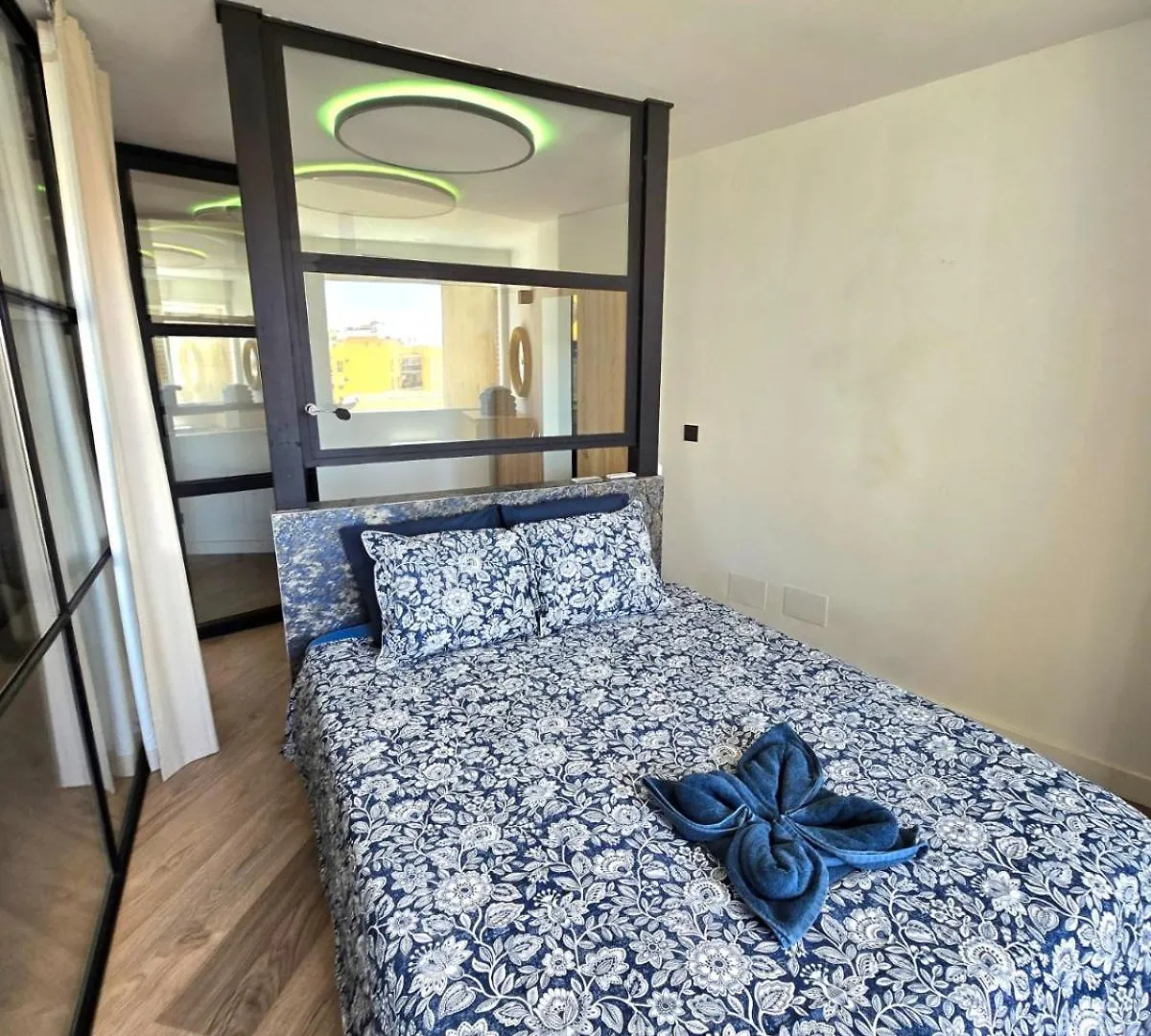 Crystal Elegance City Center Apartment With Seasonal Pool Torremolinos 0*,  Spain