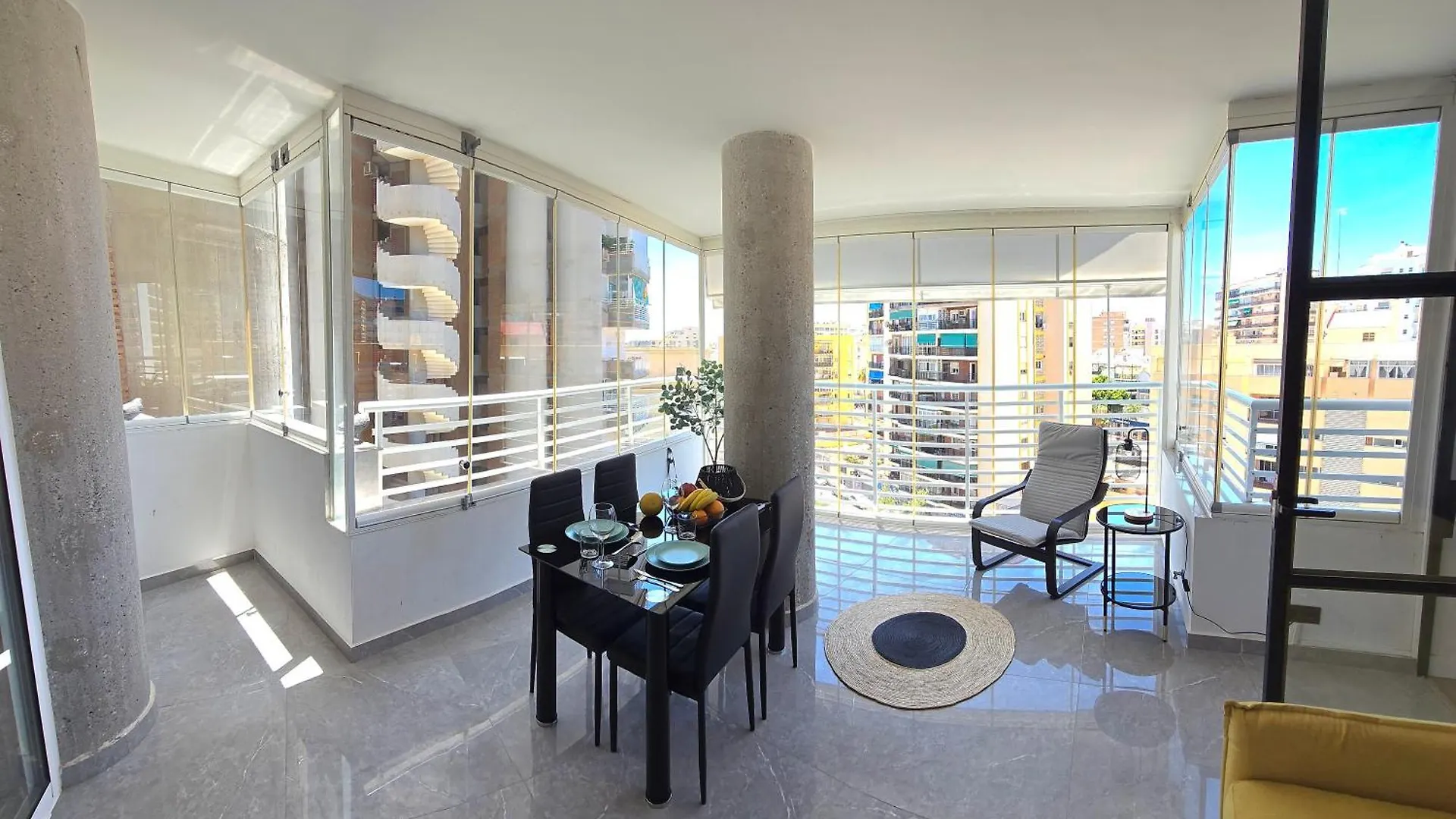 Crystal Elegance City Center Apartment With Seasonal Pool Torremolinos