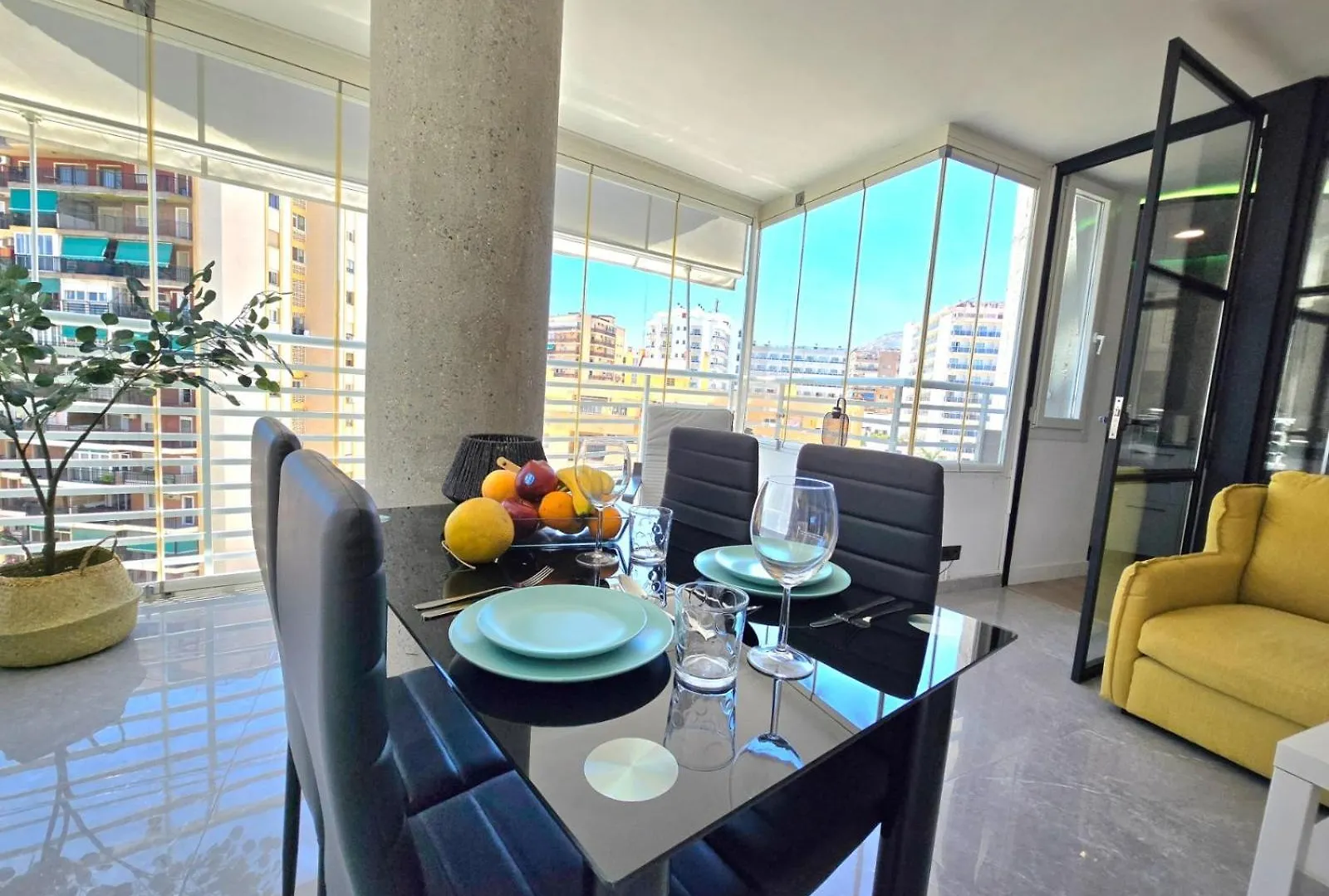 Crystal Elegance City Center Apartment With Seasonal Pool Torremolinos Spain