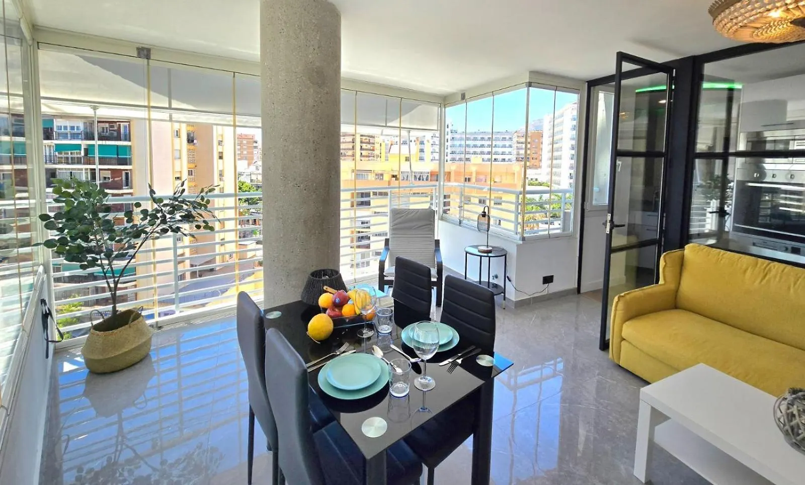Crystal Elegance City Center Apartment With Seasonal Pool Torremolinos 0*,  Spain