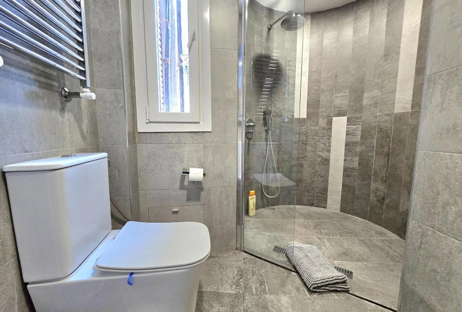 Crystal Elegance City Center Apartment With Seasonal Pool Torremolinos