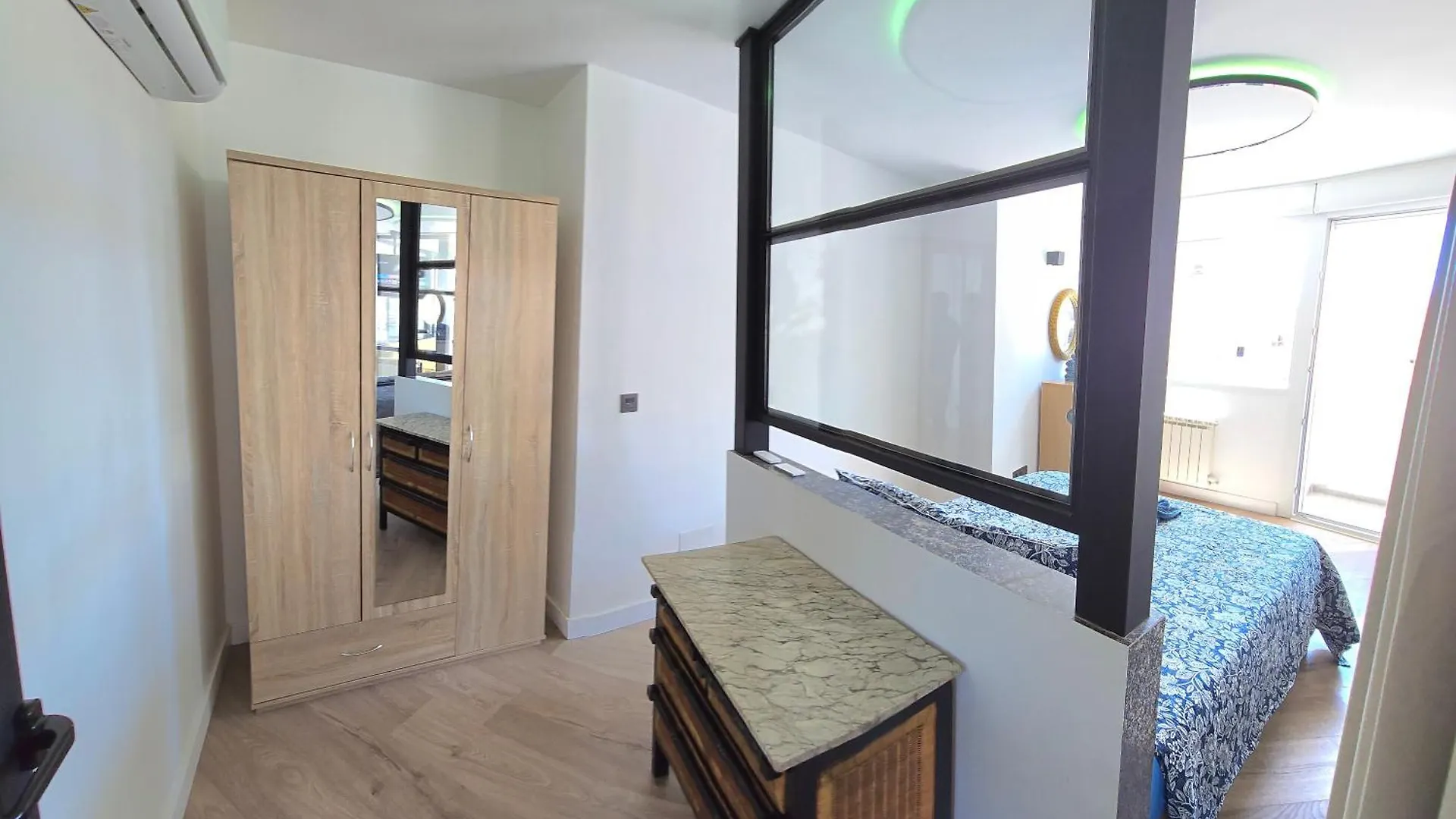 Crystal Elegance City Center Apartment With Seasonal Pool Torremolinos 0*,