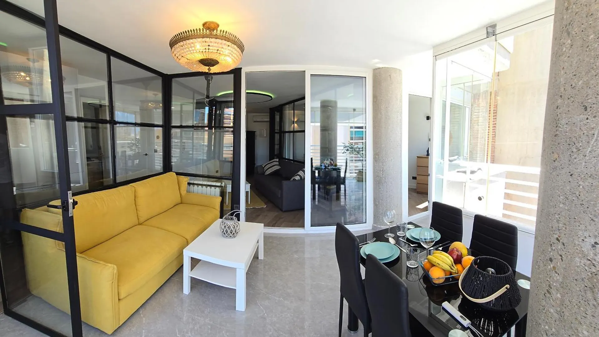 Crystal Elegance City Center Apartment With Seasonal Pool Torremolinos